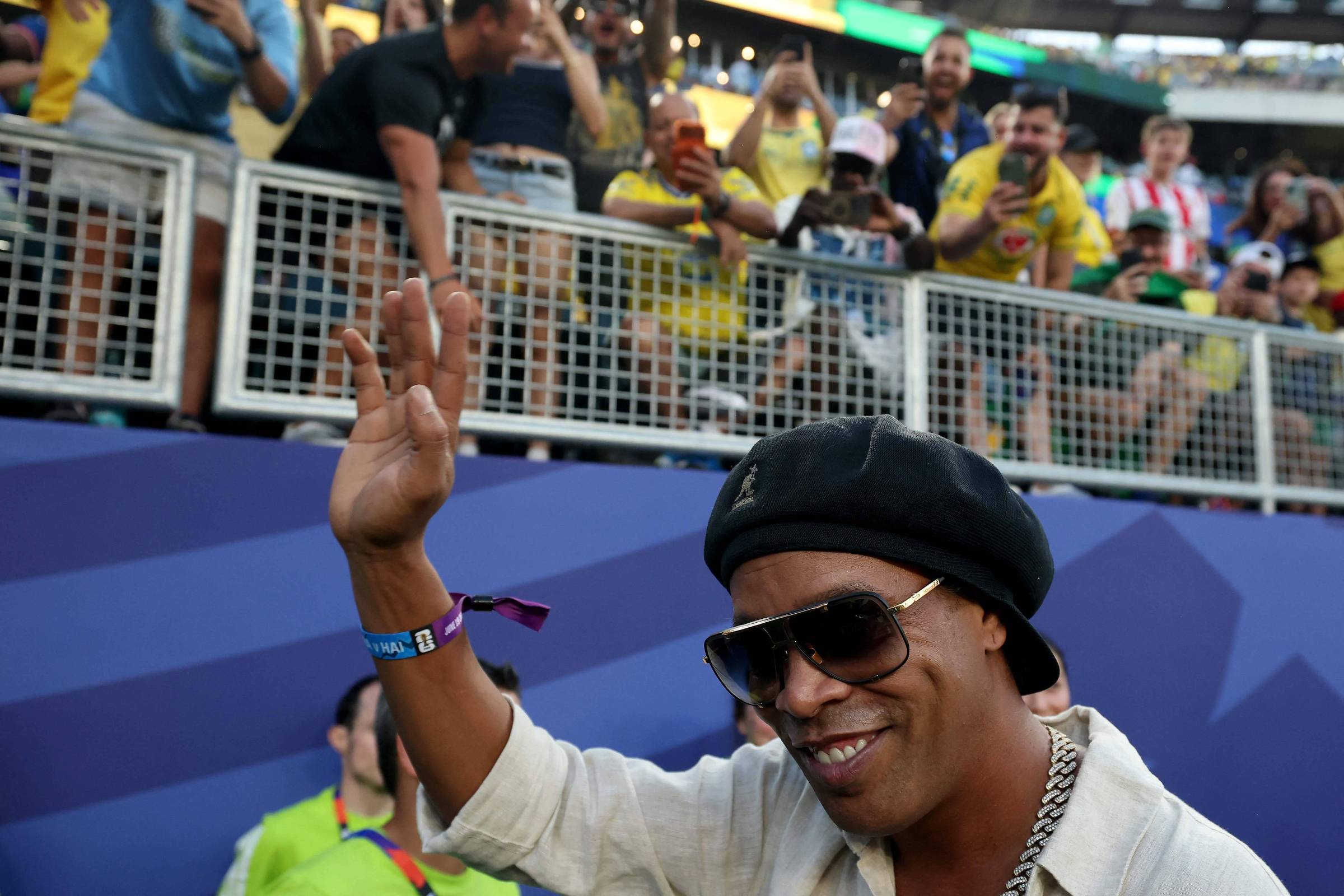 Aos 46 anos, Ronaldinho Gaúcho será jogador de equipe da 3ª divisão italiana
