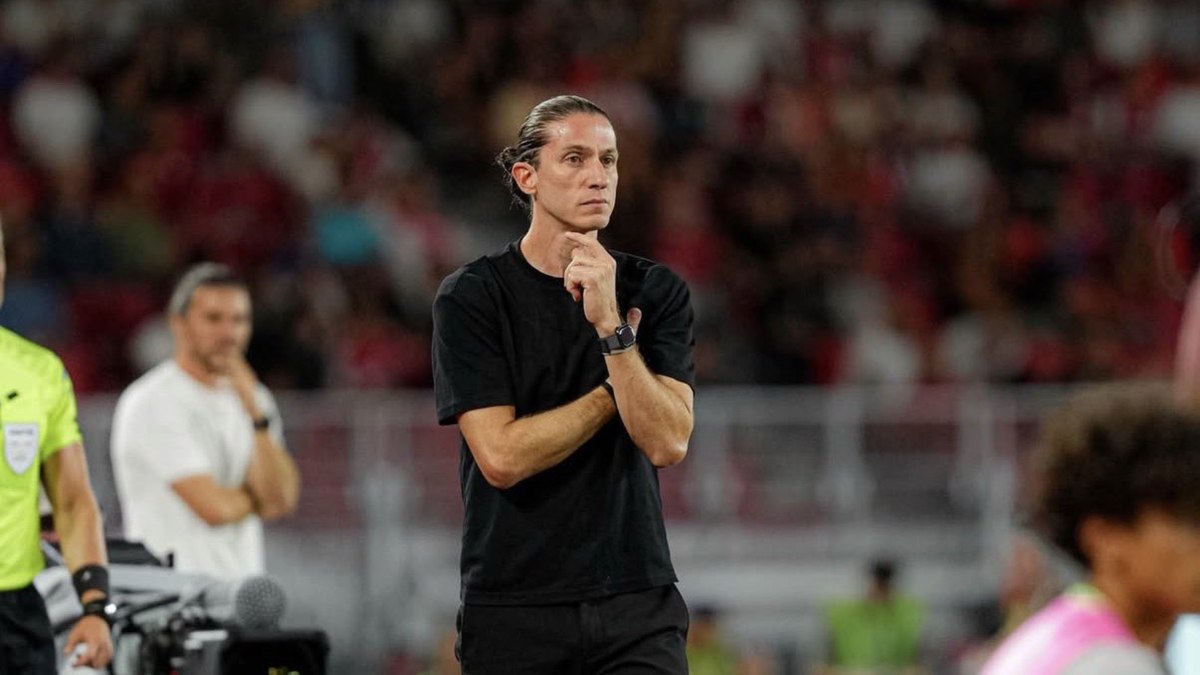 Filipe Luis celebra momento histórico no Monaco; veja números