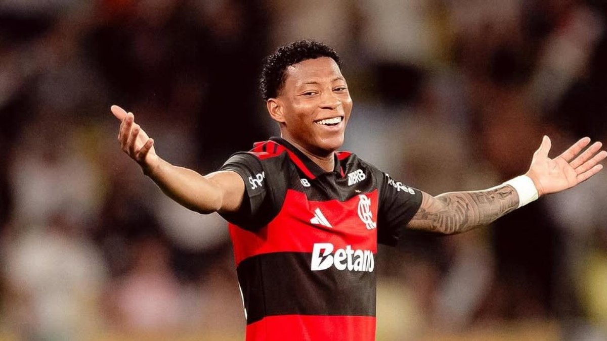 Herói de título do Flamengo se despede da torcida: "Uma honra"