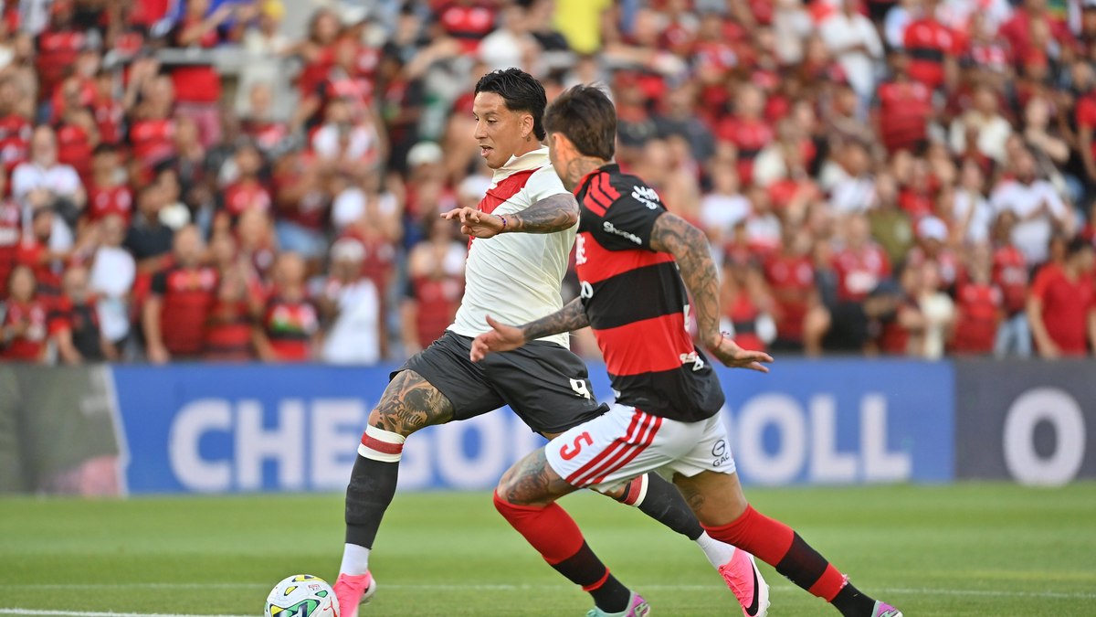 Em meio à Copa do Mundo, Flamengo empata amistoso com River Plate