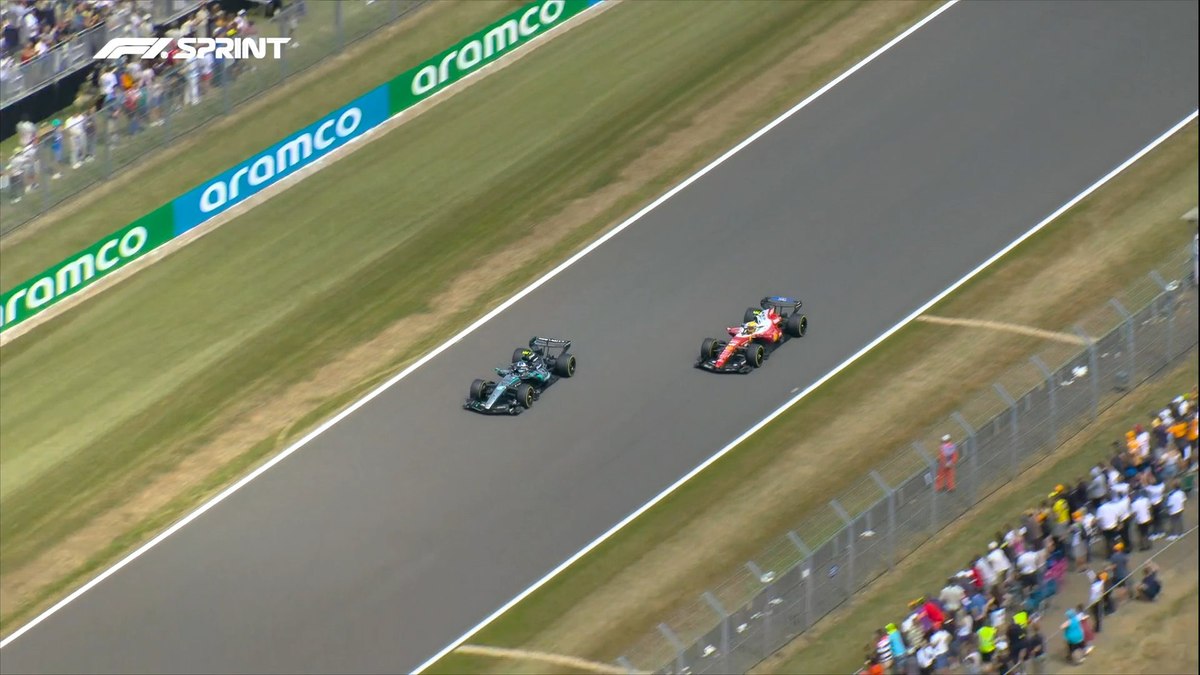 Antonelli vence duelo contra Hamilton na sprint em Silverstone