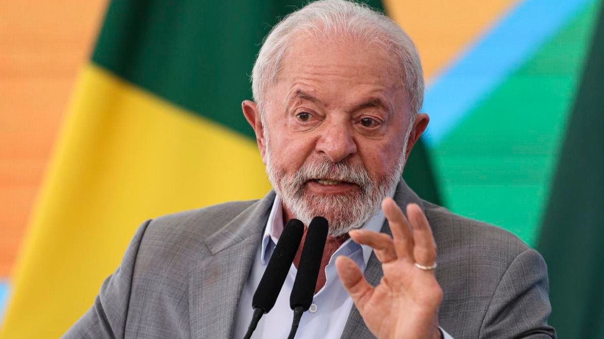 Lula quer socorrer clubes quebrados mas avisa que futebol não pode pagar salários milionários