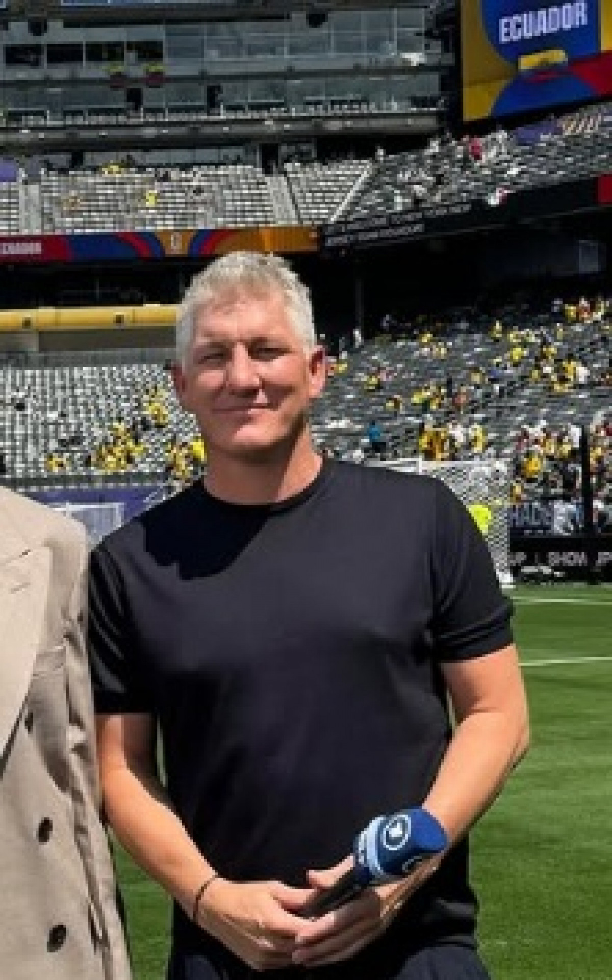Ídolo alemão rebate acusação de racismo feita por técnico da Copa