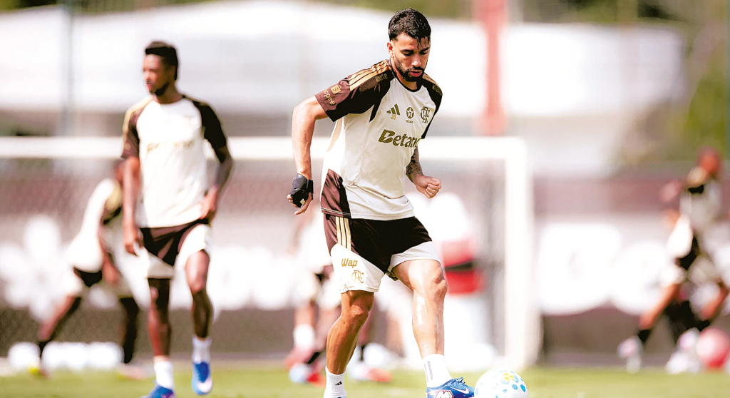 Flamengo encara o Corinthians para retomar liderança do Brasileirão