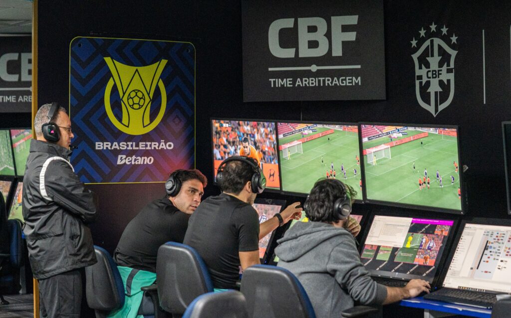 CBF bate o martelo e novas regras do futebol vão começar a serem usadas no Brasil