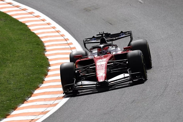 Leclerc elogia abordagem agressiva da Ferrari em 2026
